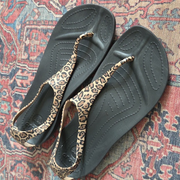 Crocs Sexi Flip Sandal Womens Sz 8 Thong Slingback Leopard - Picture 1 of 7